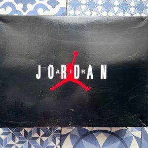 Air Jordan 11 Retro white /varsity red-black